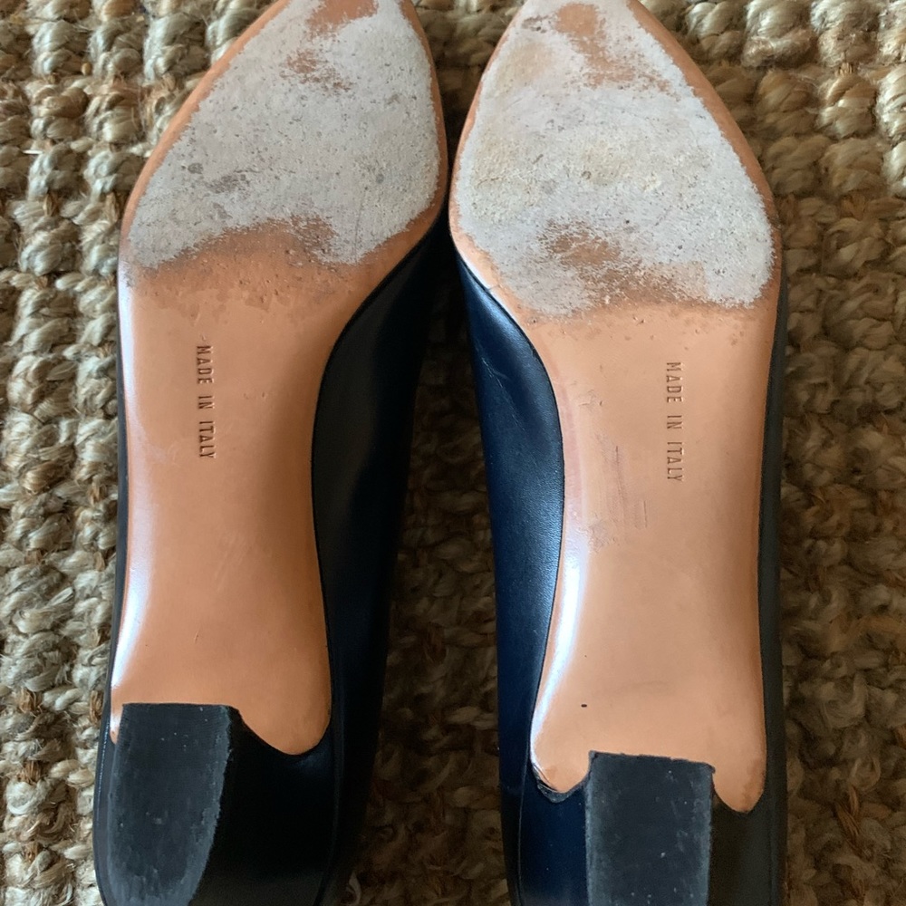 Salvatore Ferragamo lovely excellent condition dark navy 7.5 AAA